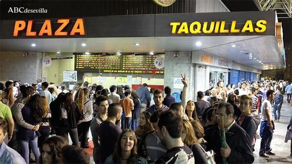 abcdesevilla's tweet photo. Dónde ver películas a 2,90€ la próxima semana en #Sevillahoy (@fiestadelcine) http://t.co/3h5MtTAKwk | #Cine http://t.co/IOa3eckipD