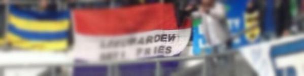 SCH_FANS's tweet photo. Op een Nederlandse vlag, de 'N' verkeerd noteren. Ja!! Dan kom je uit Leeuwarden http://t.co/KNO9mKhC2w