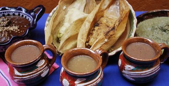 Hoy amanecí con ganas d tamales y atole x la lluvia #desayunadores,  ¿y ustedes d q tienen antojo? #mueretedelantojo