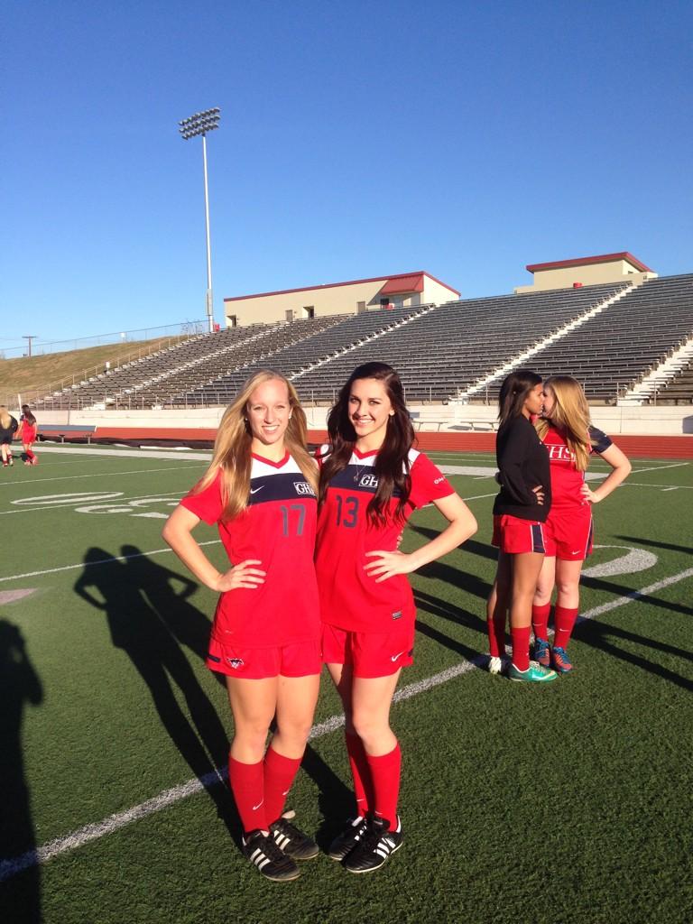 Happy 17th birthday to THE Victoria Frances Sledge I hope today is amazinggggg!! love youu tor!!!!   