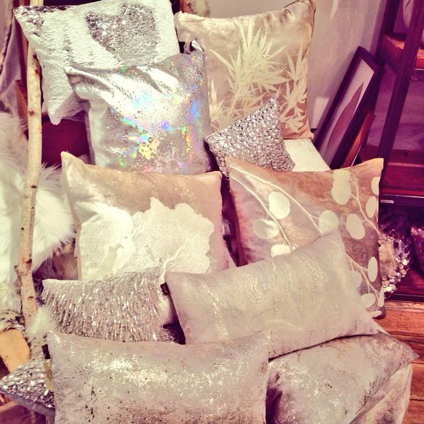 nfmtweets's tweet photo. {deliberate luxury} in throw pillows...
#avivastanoff #mermaidsequins #seasilks #NFMatHighPoint http://t.co/hmrOjgvTCn