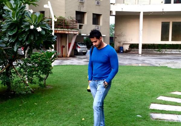 YeshDasgupta's tweet photo. I loved tonyt's EP &amp; especially d song frm Ghajini my fav "Kaise mujhe"....nw watting 2knw ur reactn aftr watching it http://t.co/zFfUhlRmWj