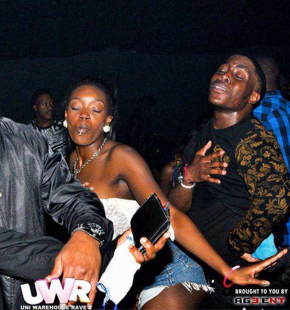dharmieKING's tweet photo. 😂😂😂 “@OMG_Its_6ix: When the grind so good that you pledge to your country http://t.co/Qy2yllAKbB”""