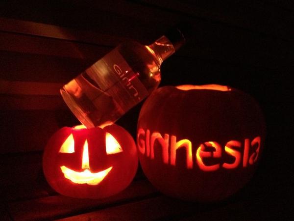 ginnesia's tweet image. Preparándonos para la fiesta #Halloween