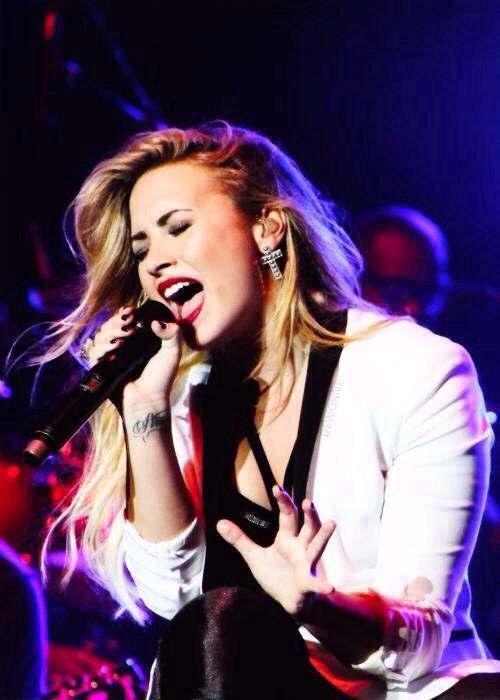 HopeStrongLive's tweet image. The passion 💕