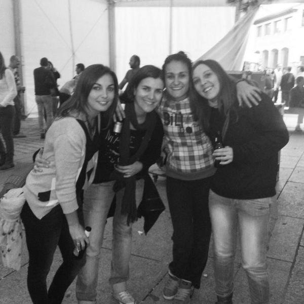 Almuhaztetwiter's tweet photo. Cierre de la temporada de fiestas 2014. Fiestas de La Cabrera, para mi subrealistas xo muy grandes a vuestro lado! :) http://t.co/pxHuO9DQCt