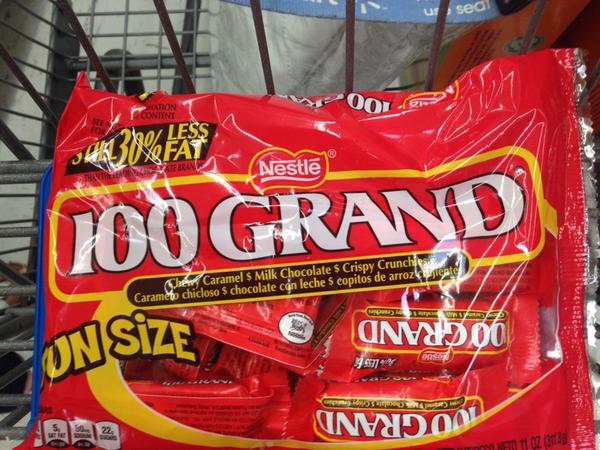 BrianBenenhaley's tweet photo. Something I actually like about #Halloween #100grand #favoritecandybar http://t.co/vRZSOQF5nt