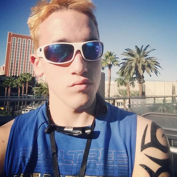 Samhigh172's tweet image. 