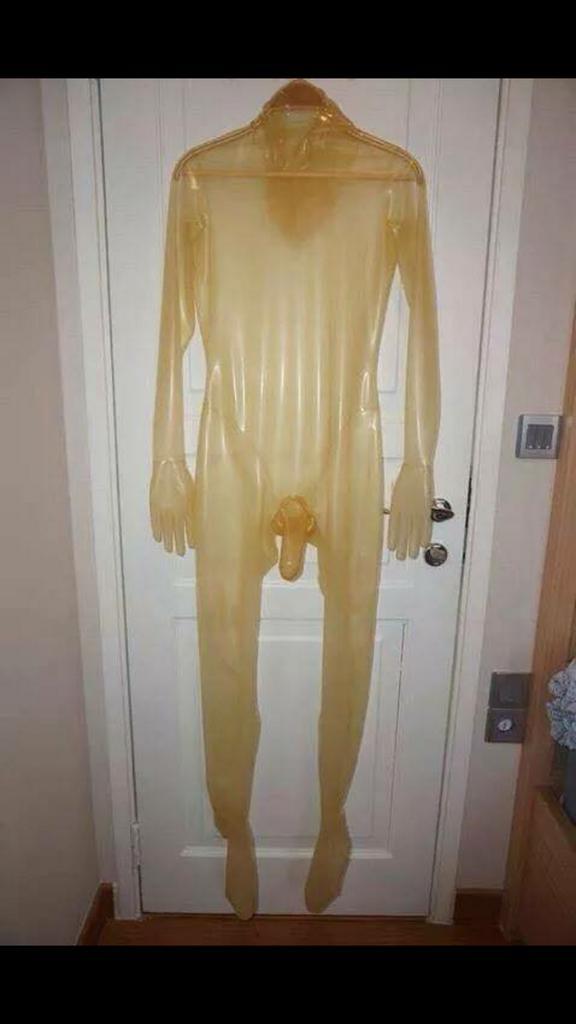 Rocket_Richo's tweet photo. @WillDiggins Ebola condom tez #youcanneverbetocareful #dirtyfuckingmonkeys http://t.co/JEhRnGCzzR