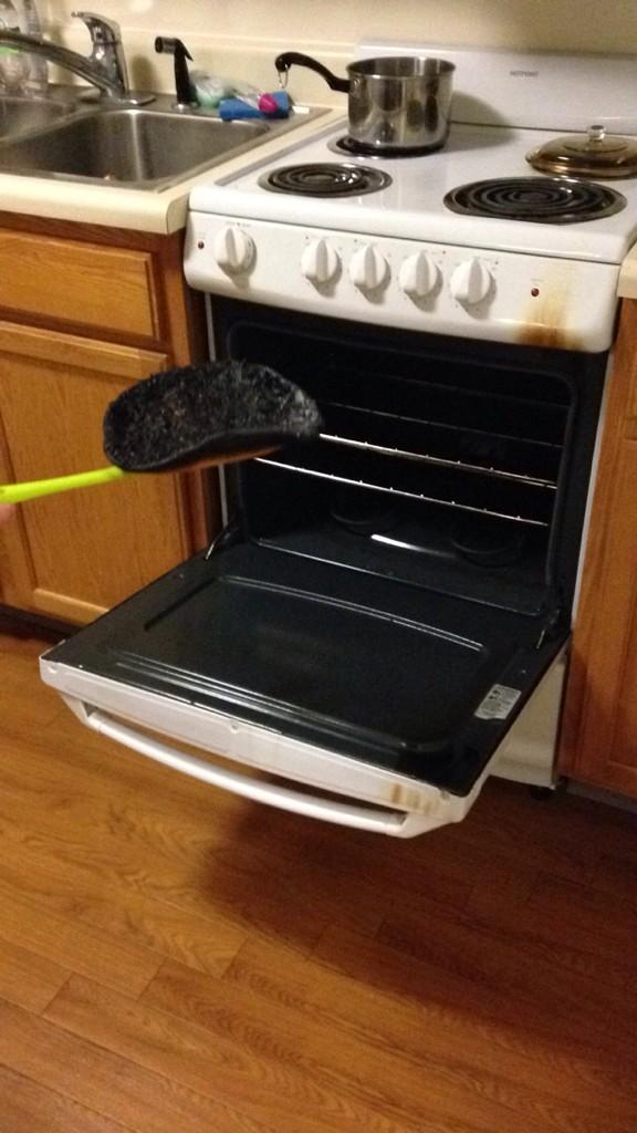 laura_cahalan's tweet photo. Most interesting week night yet in Beech 401 #2fires http://t.co/cmUas51sQE