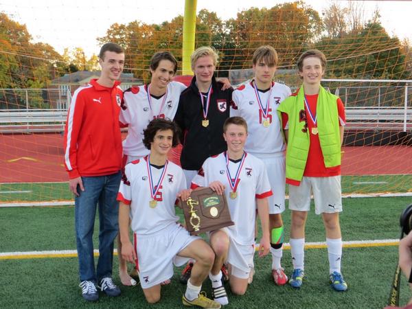 shakersccr's tweet photo. Seniors take districts (feat. Elias's smile) http://t.co/uogAu0Ujxj
