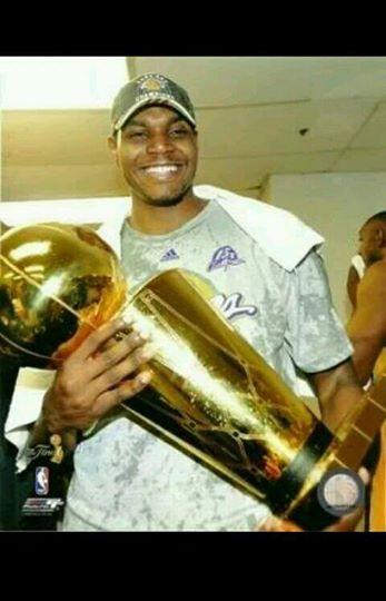 Happy birthday to former Laker big man Andrew Bynum!

I remember when he could challenge ...  