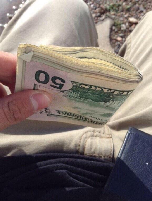 JustVehicles's tweet photo. Retweet and you'll find this money tomorrow 👌 http://t.co/L3yVxpQZ2Q