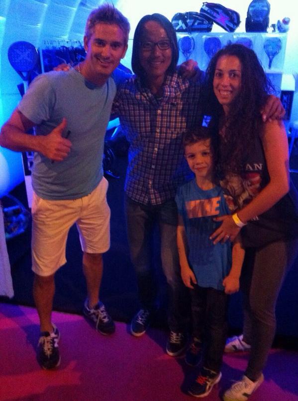 Una estrella como <a href="/Miguel_Lamperti/">Miguel Lamperti OFICIAL</a> con mi buen amigo John Chun,mi amor y espero el futuro del padel mi hijo Samuel!!!