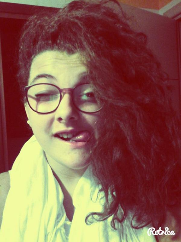 AleRusso13's tweet photo. Non ti posso piacere.. non mi interessa, basta che mi piaccio io :3 
-Sera <3 http://t.co/ZWI6tPnyKs