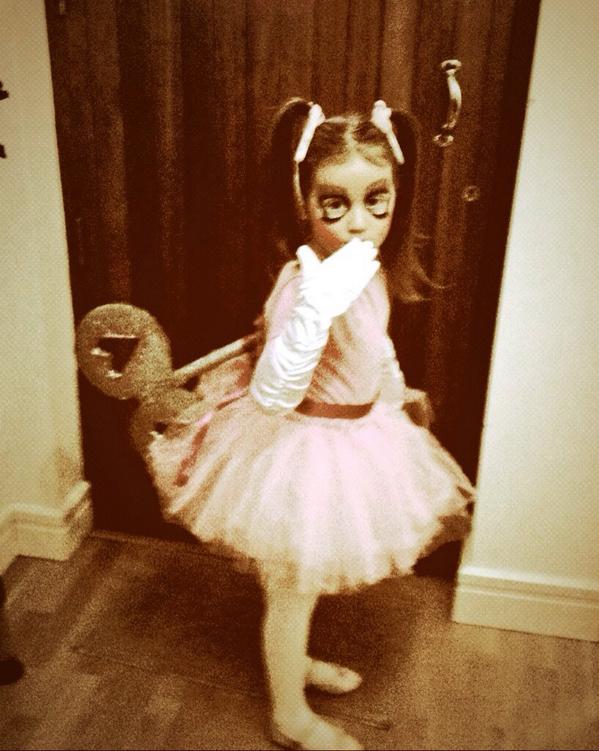 chloeoneill24's tweet photo. Wind-Up Doll Mia #Halloween #windup #tutu #sparkle @HalloweenCount http://t.co/COgxRNM10w
