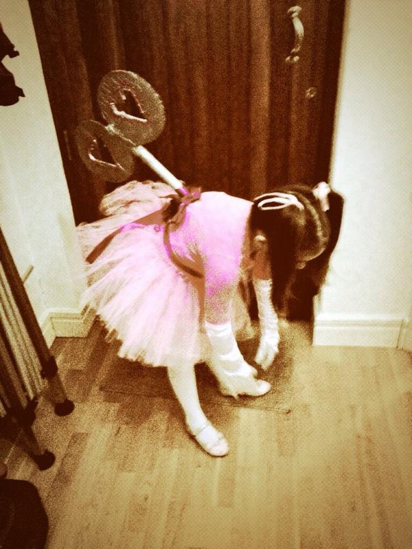 chloeoneill24's tweet photo. Wind-Up Doll Mia #Halloween #windup #tutu #sparkle @HalloweenCount http://t.co/COgxRNM10w