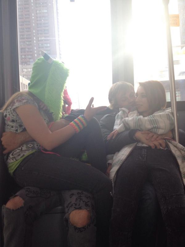 francieswidler's tweet photo. Really, #mallride. Whatever happened to getting a room. http://t.co/jmBhvmGsCf