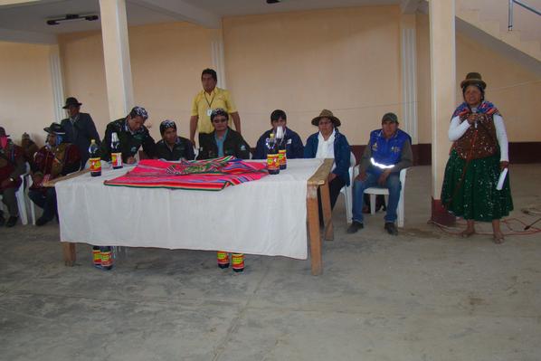 IPDSA's tweet photo. CRIADORES DE OVINOS DEL MUNICIPIO RECIBIERON SEMILLAS DE ALFALFA, AVENAS Y OTROS DE MANOS @IPDSA http://t.co/N852SxxyjE