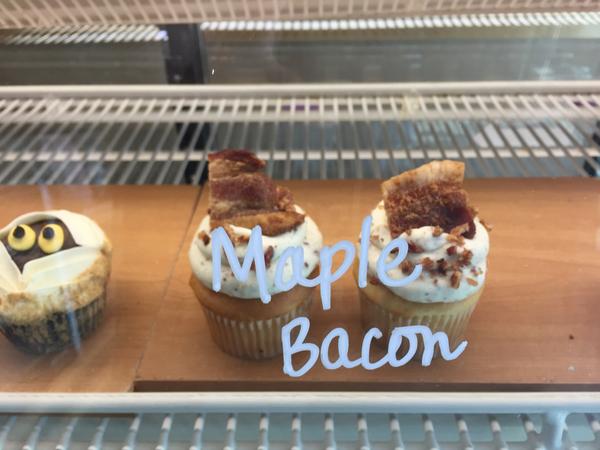 CakedLV's tweet photo. Come try our new Maple Bacon cupcakes and get a free small coffee with purchase http://t.co/uKqrRrEWPC