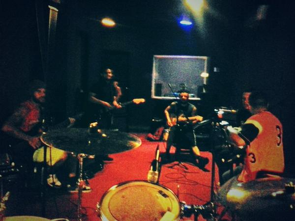 dernaoficial's tweet photo. Activos en K&amp;G estudio haciendo musica nueva... PENDIENTES DE LO QUE SE VIENE!!! http://t.co/6HkSnPRGEw
