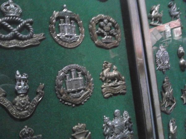 WW1 badges from Belgium. @ChrissyDGraham took the picture back in June.