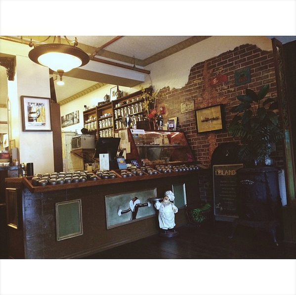 HotelCarltonSF's tweet photo. CARLTON CAFFEINE | With a selection of gluten-free goodies &amp; teas galore, we head to @LelandTea (IG: kenjistar) http://t.co/LZvhzvhsCz