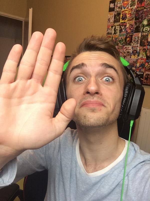 M8 Squeezie tweet media