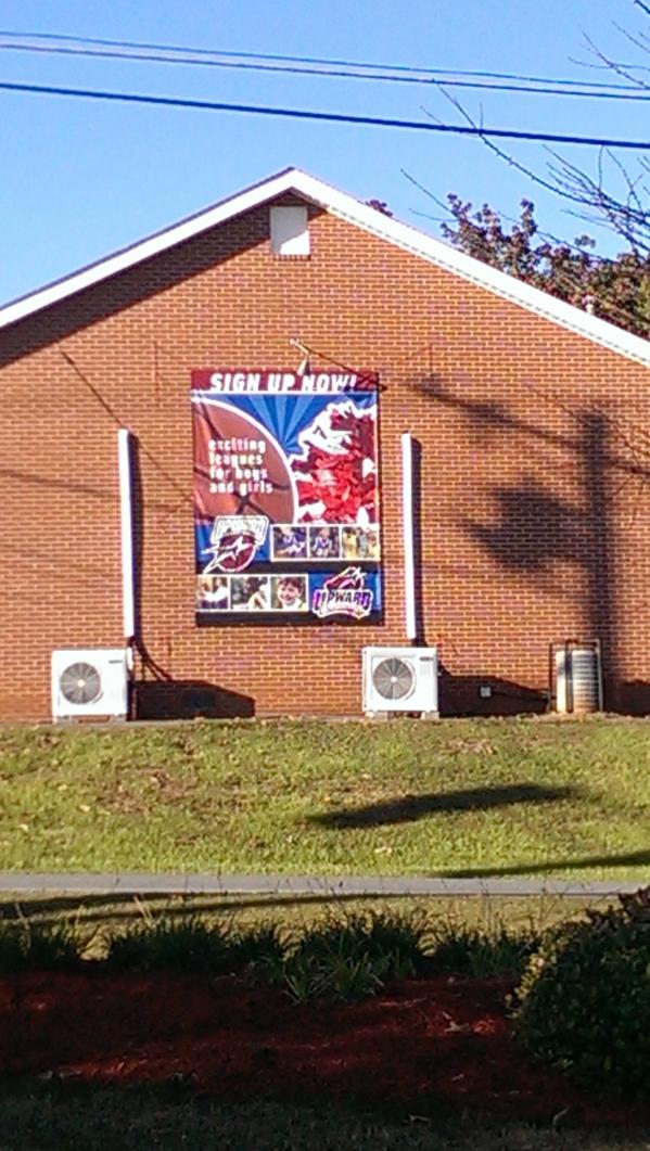 reboundup's tweet photo. Did anyone notice the banner on the Extreme Life Student building? Sign up today for Upward! http://t.co/w17GCWKpty