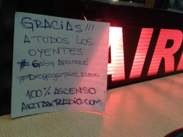 CaroDromi's tweet photo. En la radio con @ToroScornavaca. @leonegaby @veigadh #diegogarpaelasado #gabyaparecé http://t.co/0OIbjFNZgF