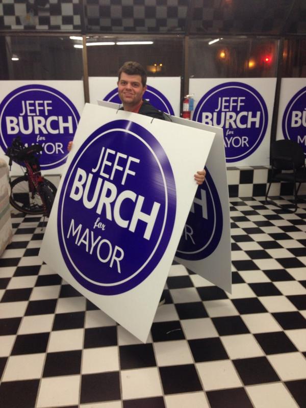 RachelleM31's tweet photo. A final call to St. Catharines folks to get out and vote! One hour to go!#votestc14 @burch4mayor http://t.co/IVUHsdsEdF