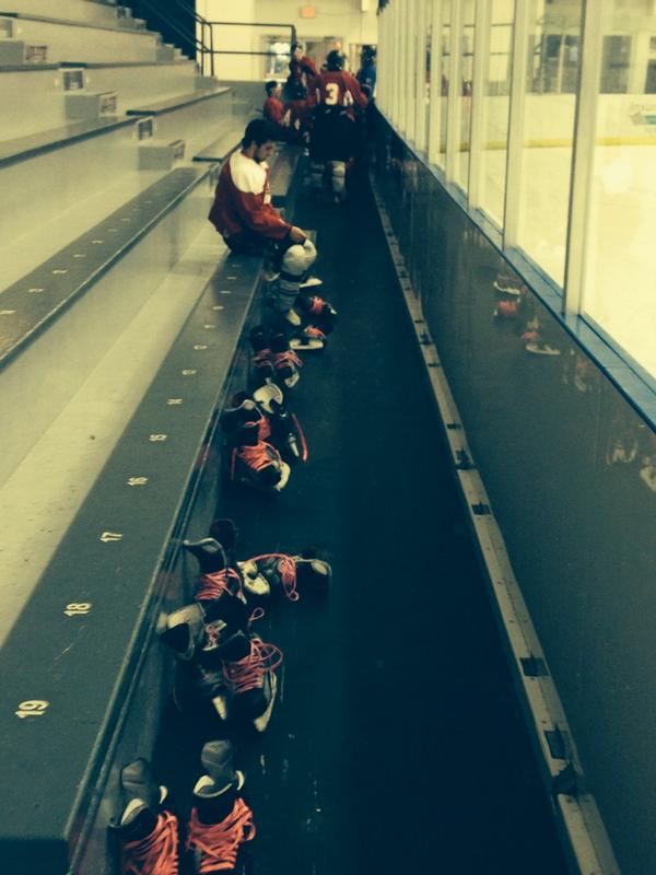CR_STORM's tweet photo. A Connor Logan breakaway goal gave #TeamBlue the over time win! #TeamRed is hitting the stairs. #ComebackFallsShort http://t.co/66os4ixcDN