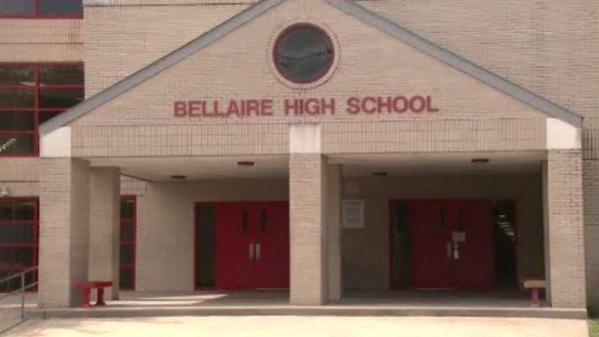 KPRC2's tweet image. #Bellaire High School teacher accused of making party drug during chemistry lab experiment bit.ly/1tdE7go