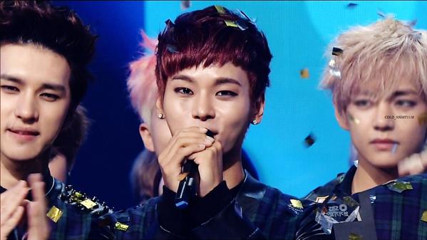 opusLEO_'s tweet photo. 141026 인기가요 #빅스 #VIXX #에러 #ERROR #ERROR3RDWIN
http://t.co/IJRwfS672T http://t.co/yN8qg2zhXM