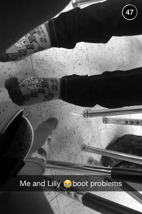 Whitegirl_0's tweet image. Michelle and I 😂 #bootproblems #consequencesoftryingtolookcute #hateonoursocks
