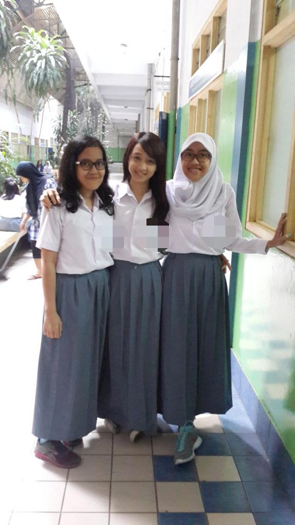 ayanashb0306's tweet image. Selamat hari sumpah pemudaaaaa^^
Sekarang aku mau upacaraaa hehehee