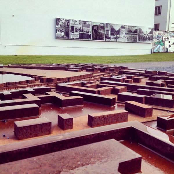 RamblinRed2014's tweet photo. Berlin Wall Memorial | #berlin #germany #travel #travelphoto #travellove #traveler #urbanwanderer #berlinwall http://t.co/ygJMaBjnoT