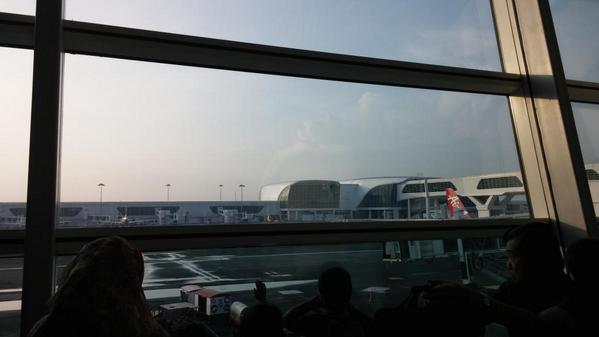 lord_shadow's tweet photo. Waiting for AirAsia plane to arrive for ATE JB Innovation Day  #ATEMY #SWID2015 http://t.co/rlNXrTLauE