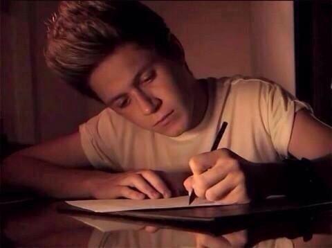 sacredzjm's tweet photo. Dear diary,

T fans broke the vevo record again! Best fans in t world haha !

#WEBROKETHEVEVORECORD
#EMABiggestFans1D http://t.co/zKcjfLgZd8