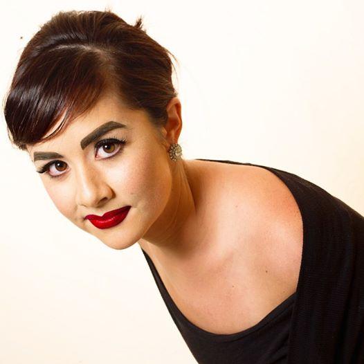 stilacosmetics's tweet photo. Halloween #MakeoverTakeover w/ @ishiebmakeup and @christinacofran, who transformed our Dir of PD into #AudreyHepburn! http://t.co/GH9Ly5bW5k