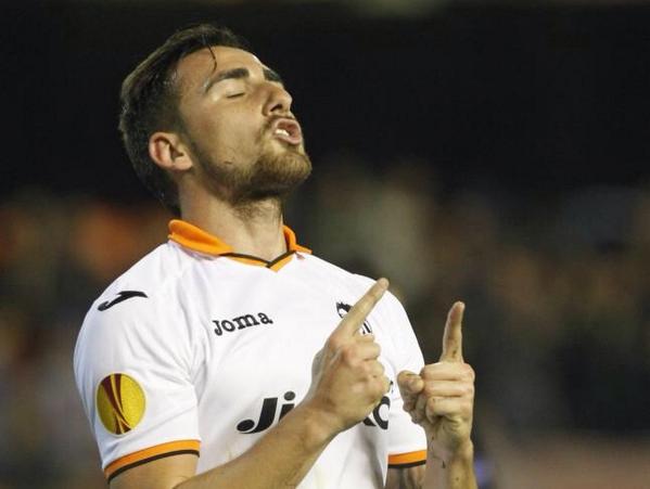 PacoAlcacerCF's tweet photo. Humildad + esfuerzo = @paco_alcacer http://t.co/D8in5fup2q