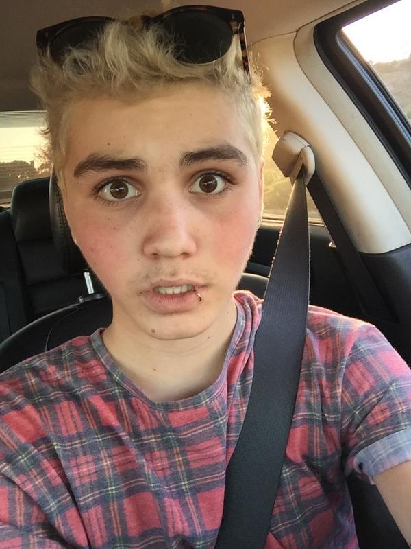 sampottorff's tweet image. Who wants to chat w/ me for 30 mins right NOW! mir.ag/add/SAMPOTTORFF #Mirage #Ad