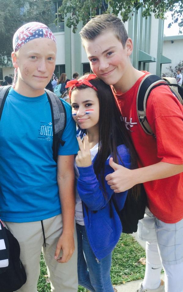 allieddd's tweet image. &apos;Merica Monday 😂💙❤️🇺🇸 #SpiritWeek2014