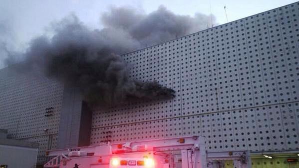 Enel_Aire's tweet photo. Se reporta un incendio en la Terminal 2 del Aeropuerto de la Cd. de México; tendremos más información. http://t.co/ZnvZFRuAmY