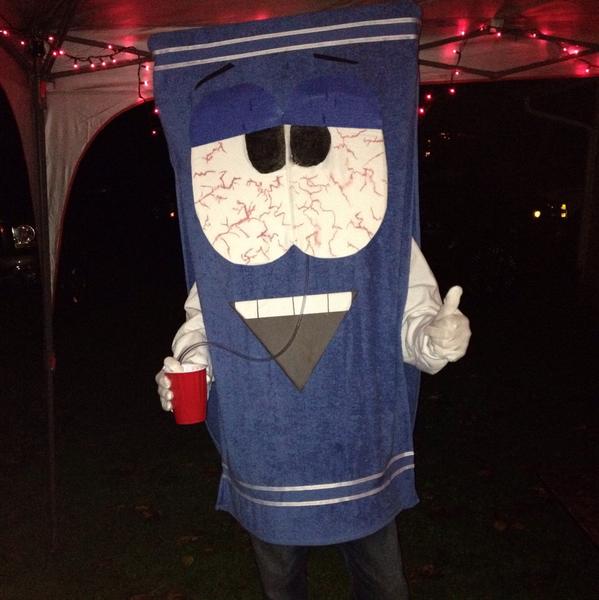GramSneer's tweet photo. I'd say my #halloweencostume came out pretty good @HighAssTowel @SouthPark #towelie #southpark #wannagethigh http://t.co/283xzYQHNG