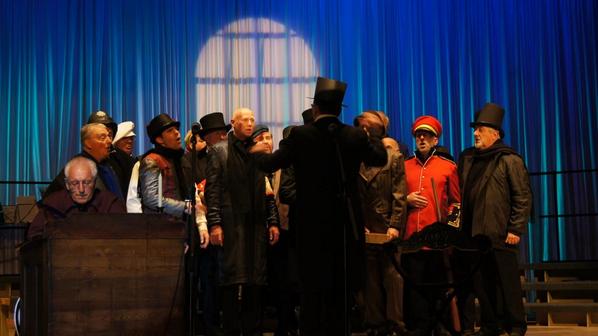 southernchorus's tweet photo. Christmas Show 2013 http://t.co/GbVhonSNzu