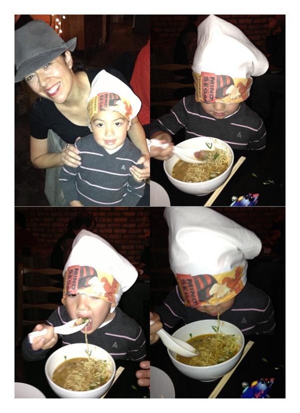 SUMIRobata's tweet photo. The #CEO had a great night @yushologan #ramenbattle @bellyQchicago vs @MindySegal #CEOApproved http://t.co/hJGp77uuxf
