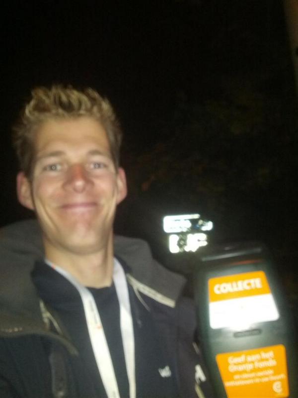 Klimopgroep's tweet image. Vanavond voor het eerst langs de deuren voor @Oranjefonds, hele positieve reacties gehad. Morgen weer! #waddinxveen