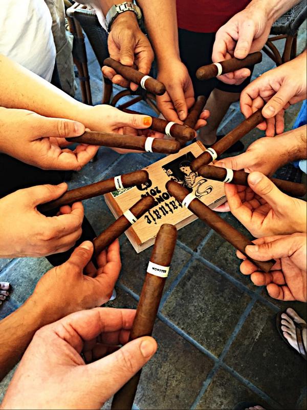waltah's tweet photo. The Cigar Dojo Misfits are enjoying out bittersweet last full day in Vegas together @TatuajeCigars @CigarDojo http://t.co/ZO03xheTSo