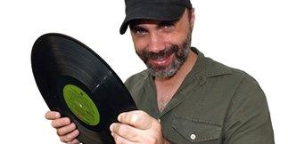 Generacionxok's tweet photo. Queres ir a ver a Zambayony este jueves en Pugliese? @FrasesZambayony - RT y ya! presenta su disco "Los Años Locos" http://t.co/mPWUZXEXlO